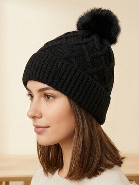 Nicole Marciano POM black hat insulated NWT